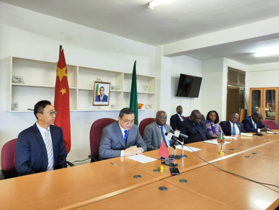 Chargé d’Affaires Wang Sheng Attends the Handover Ceremony of 0,000 Humanitarian Assistance in Cash from the Chinese Government to Zambia