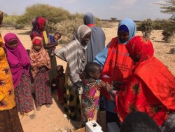 Somali_children_receive_routine_vaccinations.jpg