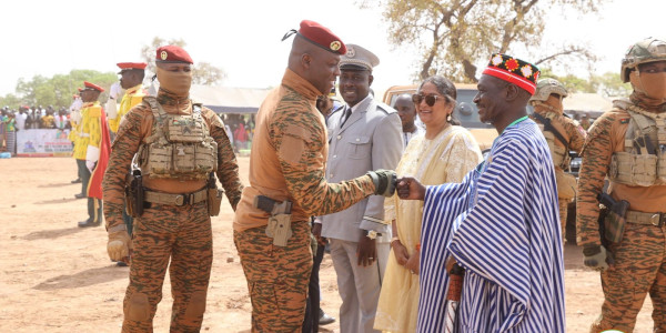 Burkina Faso - Pose de la première pierre du complexe industriel IRO-TEXTBURKINA : le Chef de l’Etat est arrivé à Sourgou