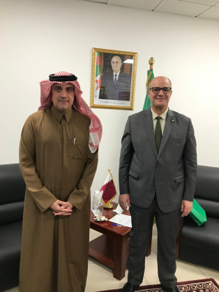 The Algerian Minister of Renewable Energy meets with the Ambassador of the State of Qatar