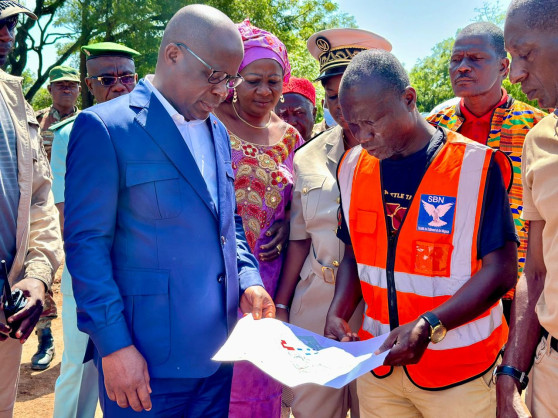 Infrastructures Sanitaires : le Ministre Pierre Dimba Visite le Chantier de l’Hôpital Général de Tafire