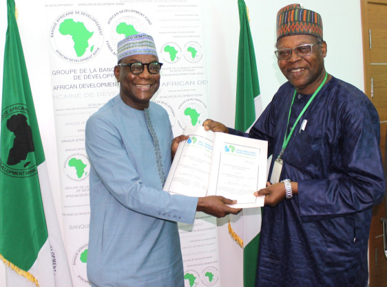 <div>African Development Bank signs €362,000 grant agreement with Hadejia Jama'are Komadugu Yobe Basin-Trust Fund to support water resources development in northern Nigeria</div>