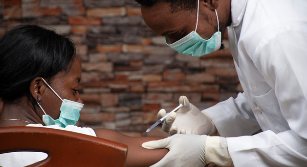 Orange provides support for Covid-19 vaccination campaigns in Africa and the Middle East through its Foundation