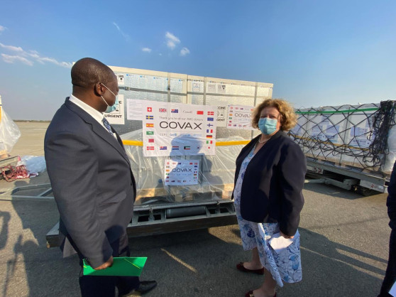 Coronavirus: Zimbabwe receives nearly one million COVID-19 vaccine doses from COVAX