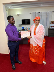 Niger First Lady acknowledges the Winners of Merck Foundation Media Awards (1).jpg