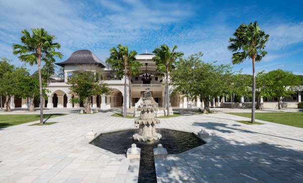 Jumeirah Group Opens All-Villa Luxury Resort in Bali