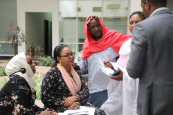 Sudanese-women-discussing-alliance-building.jpg