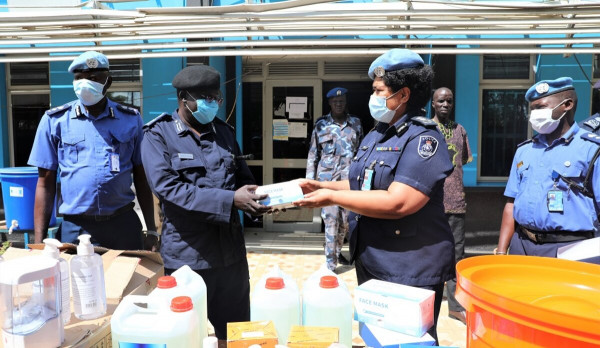 Coronavirus - South Sudan: UNMISS donates COVID-19 personal protection equipment to South Sudanese police