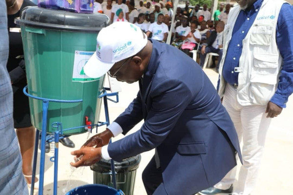 Journée Mondiale du Lavage des Mains : Le Ministre Dimba Invite a la Pratique Quotidienne du Geste