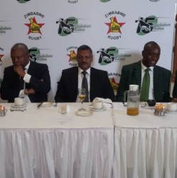 From left to right Gerald Mlotshwa (Chairman of the Sables Committee), Peter De Villiers (National T