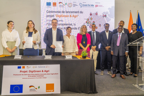 <div>The European Union, the German Cooperation (GIZ) and Orange launch a strategic partnership to support the digital transformation in the sustainable cocoa sector and the low-carbon transition in Côte d'Ivoire through the 