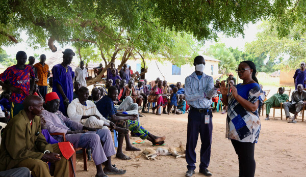 UNMISS, Warrap state officials visit Tonj and call for peaceful negotiations to end conflict