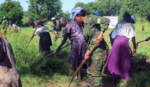 Peacekeepers partner with women in clean-up campaign in Eastern Equatoria