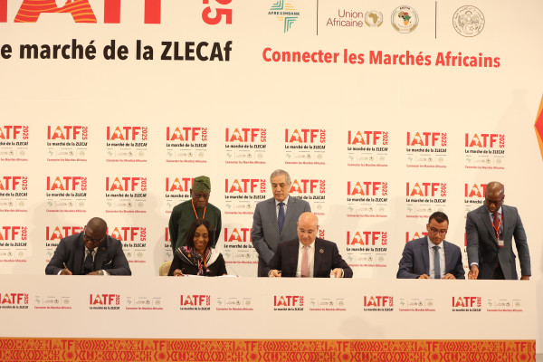 <div>L'Algérie signe l'accord d'accueil de la Foire commerciale intra-africaine 2025</div>