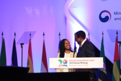 (1) Korea ready to share its technological and industrial revolution experience with Africa, says Pr