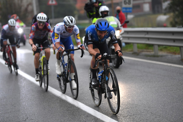 Giro d'Italia: Campenaerts takes excellent 2nd on abbreviated stage 19