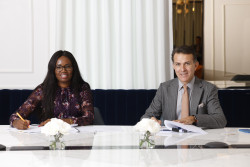 Mantis Masai Mara Signing Picture.jpg