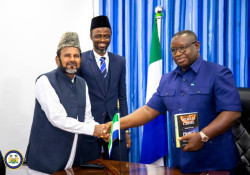 President Bio Receives Musa Mewa as First Sierra Leonean Amir of Ahmadiyya Muslim Jama’at (1).jpeg