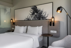 Radisson-Hotel-Cape-Town-Foreshore-Room-3.jpg