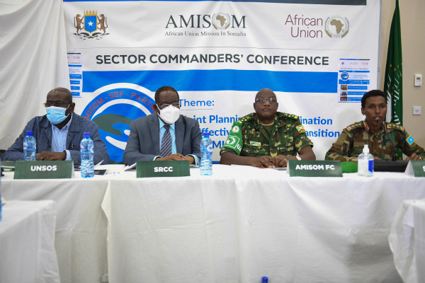 AMISOM, SNA military commanders meet over transition to new mission (3)