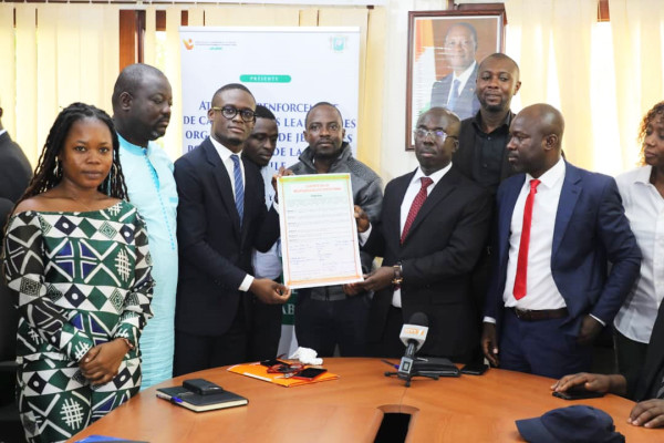 <div>Côte d'Ivoire - Paix et Cohesion Nationale : Les Jeunesses des Partis Politiques et de la Societe Civile Signent une Charte</div>