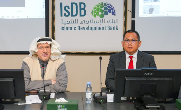 Islamic Development Bank Prize Laureates Deliver Lectures on ‎their Award-Winning Projects