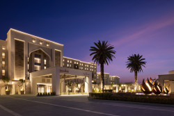 Jumeirah Main Building Entrance_Edit.jpg